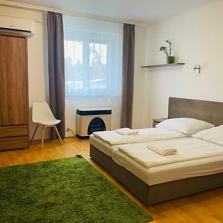 Weninger Studio Apartman Kiskunhalas Eksteriør bilde