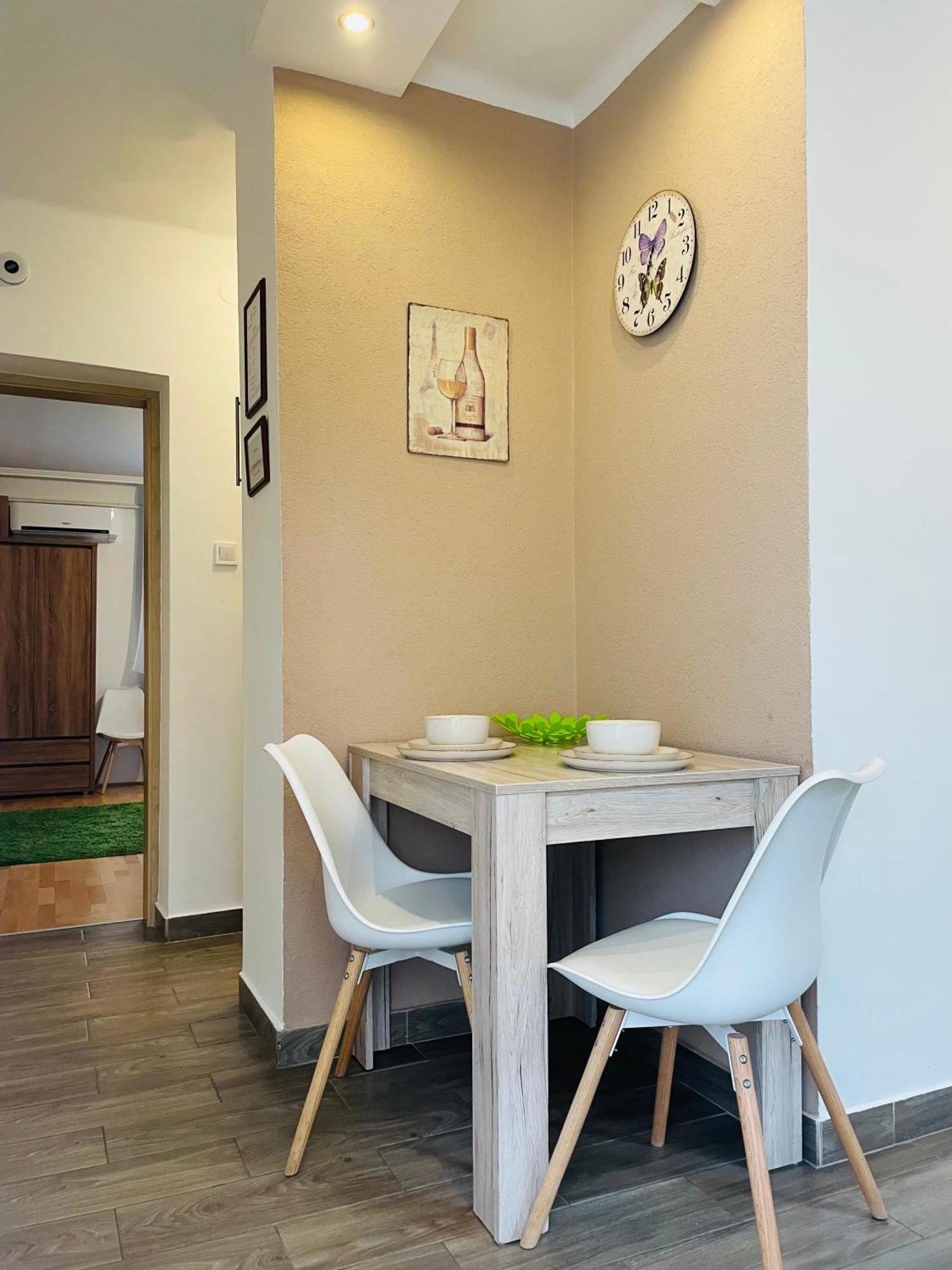 Weninger Studio Apartman Kiskunhalas Eksteriør bilde