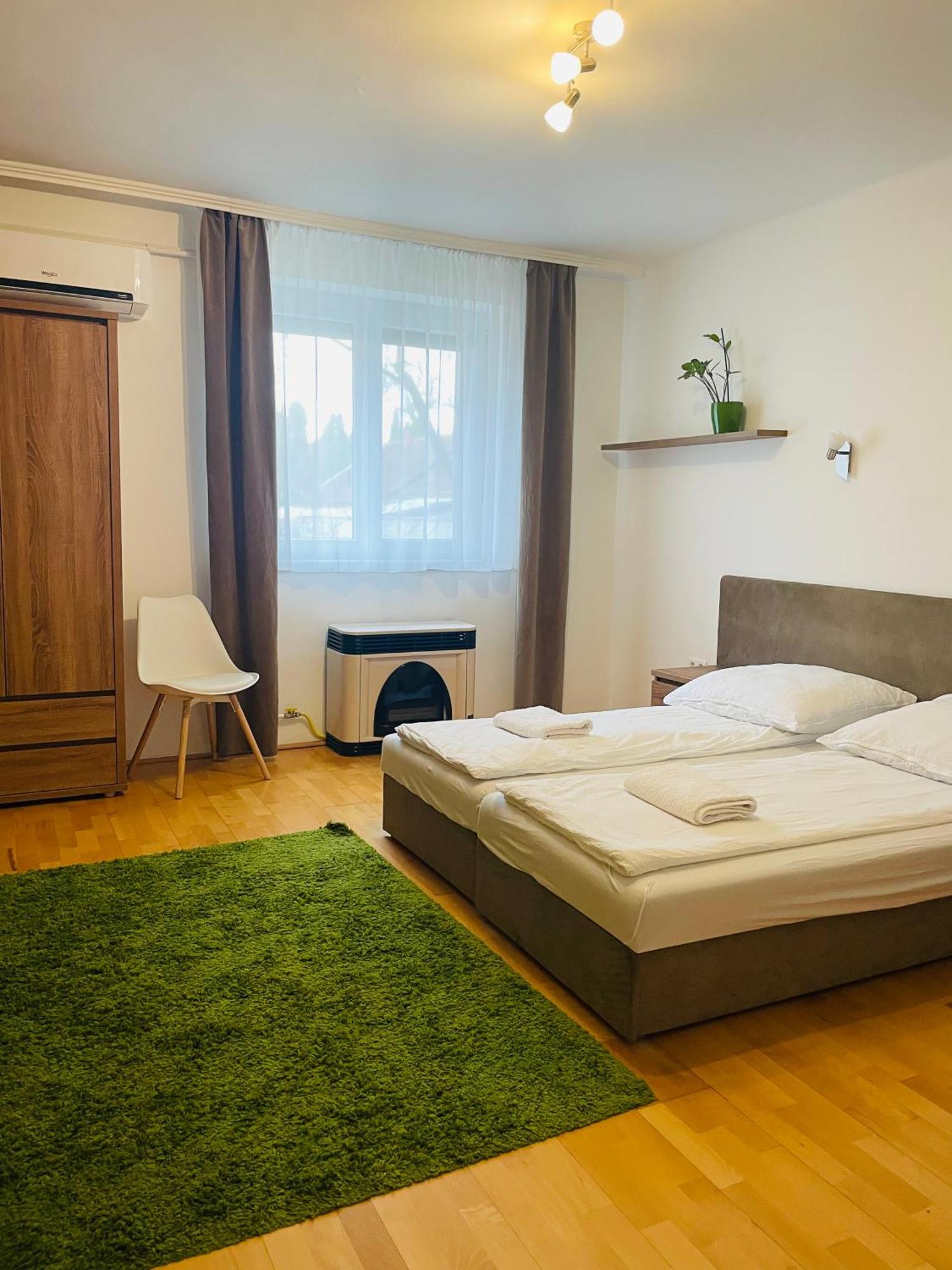 Weninger Studio Apartman Kiskunhalas Eksteriør bilde