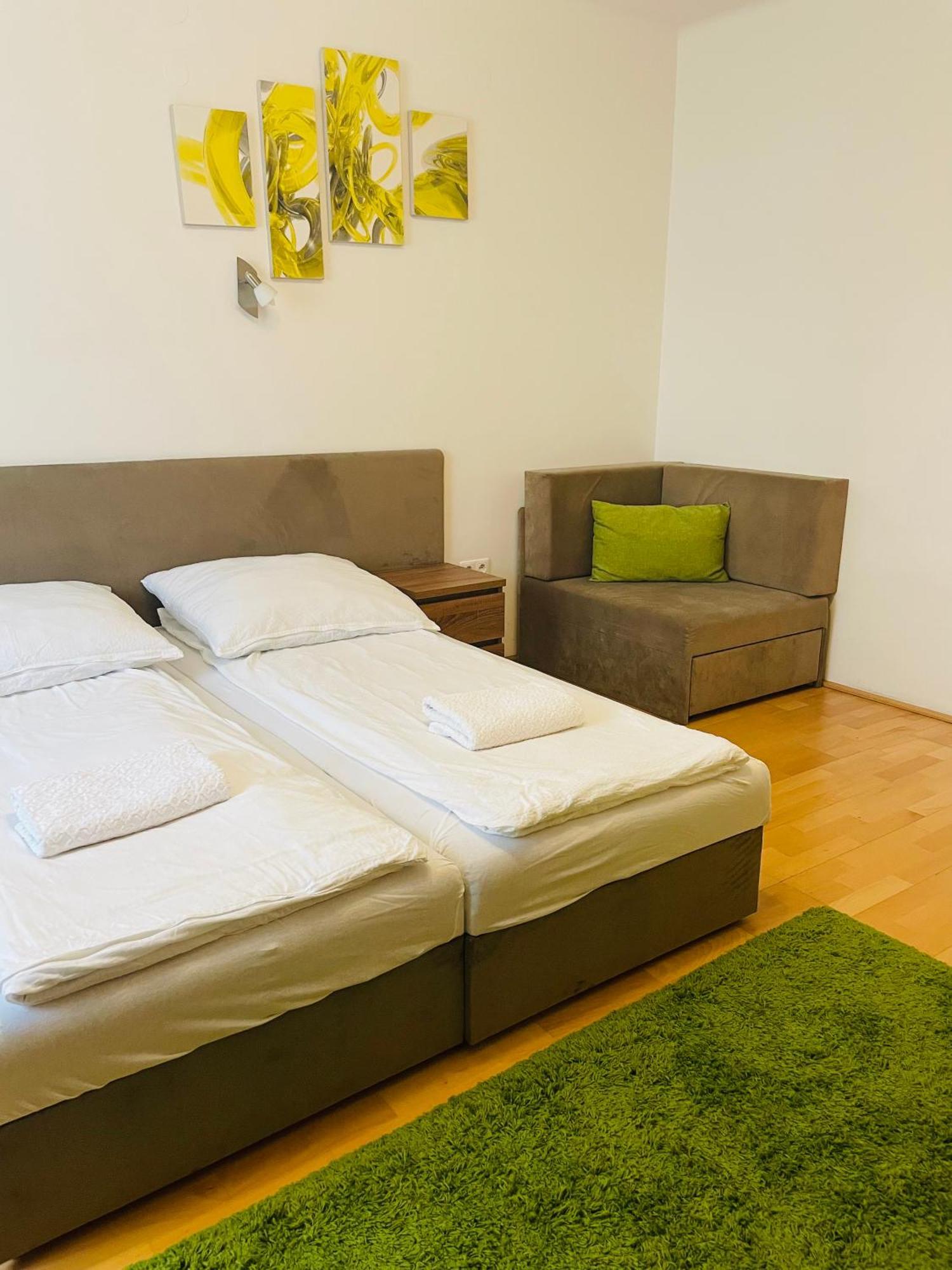 Weninger Studio Apartman Kiskunhalas Eksteriør bilde